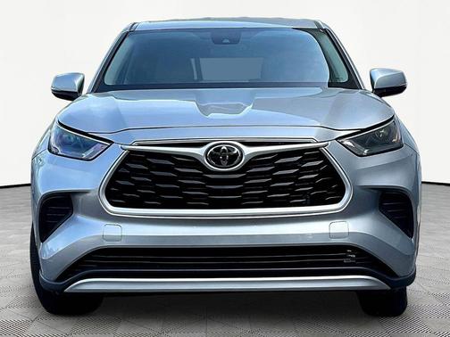 Celestial Silver Metallic 2023 Toyota Highlander Platinum