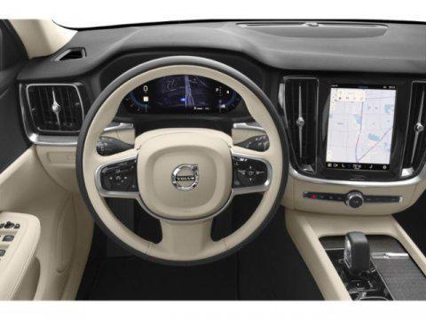 2024 Volvo V60 Cross Country B5 Plus