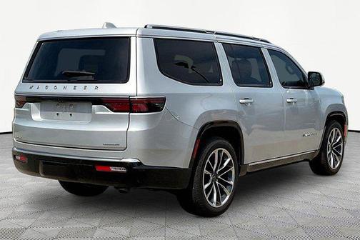 Silver Zynith 2022 Jeep Wagoneer Series III 4x4