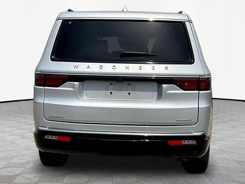 Silver Zynith 2022 Jeep Wagoneer Series III 4x4