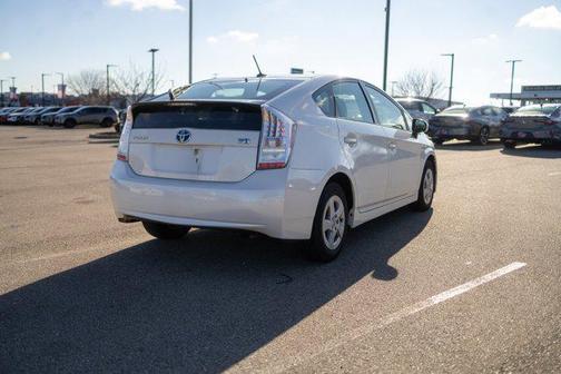 2010 Toyota Prius III