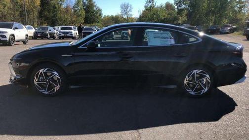 Black 2026 Hyundai SONATA SEL Sport
