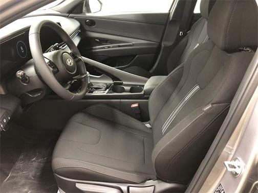 2025 Hyundai ELANTRA HEV SEL Sport