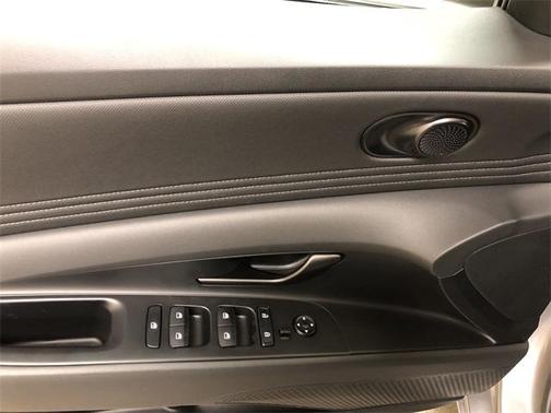 2025 Hyundai ELANTRA HEV SEL Sport
