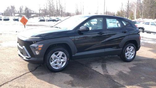 Abyss Black Pearl 2026 Hyundai KONA SE
