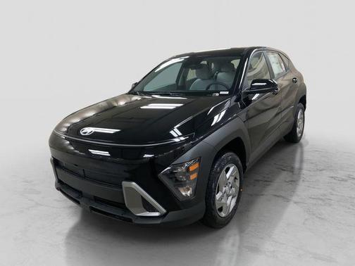 Abyss Black Pearl 2026 Hyundai KONA SE