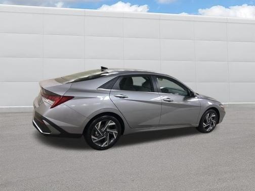 2025 Hyundai ELANTRA HEV Limited