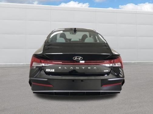 2025 Hyundai ELANTRA HEV Limited