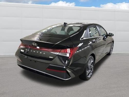 2025 Hyundai ELANTRA HEV Limited