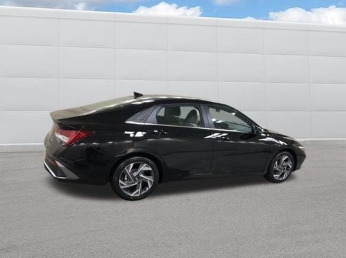 2025 Hyundai ELANTRA HEV Limited