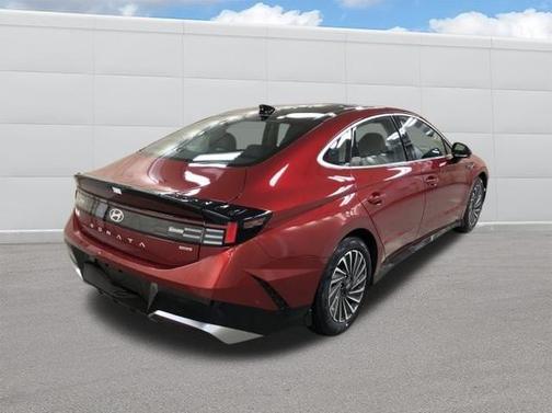 2025 Hyundai SONATA Hybrid Limited