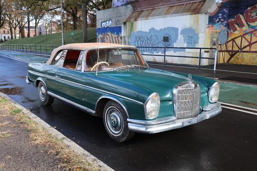1965 Mercedes-Benz 300SE Cabriolet