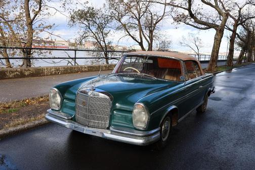 1965 Mercedes-Benz 300SE Cabriolet