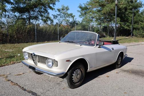 1965 Alfa Romeo Giulia Base