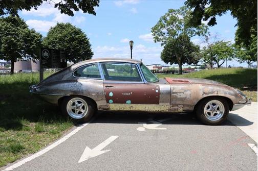 1966 Jaguar XKE Base