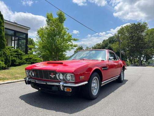 1971 Aston Martin DBS V8