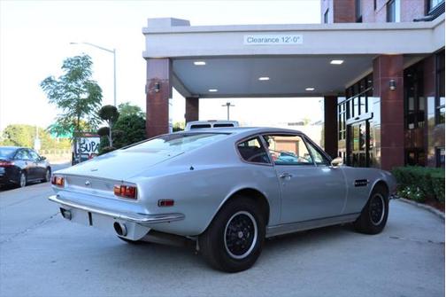 1971 Aston Martin DBS