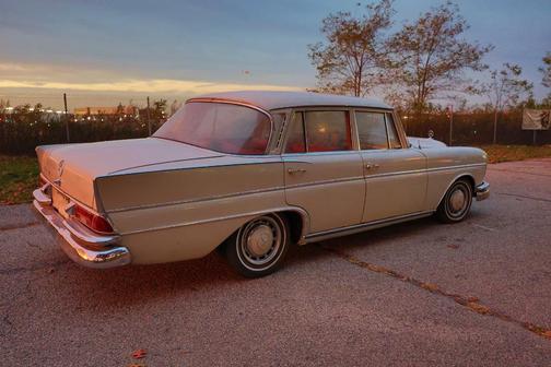 1962 Mercedes-Benz 300SE 