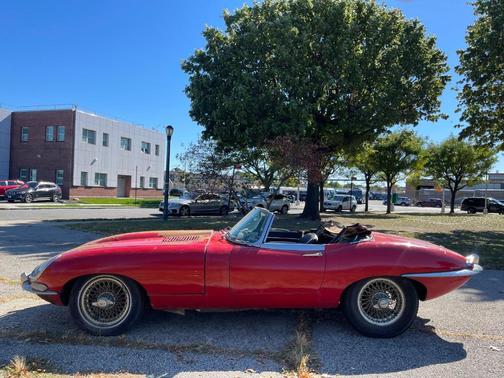 1967 Jaguar XKE Base