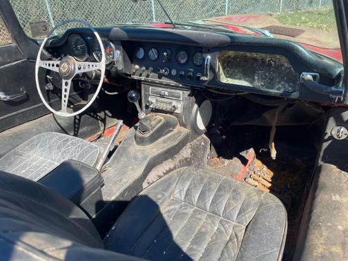 1967 Jaguar XKE Base