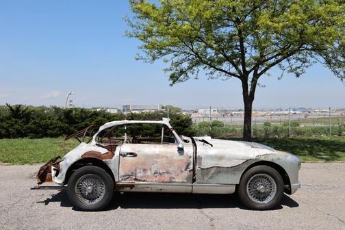 Silver 1952 Aston Martin DB2 Coupe