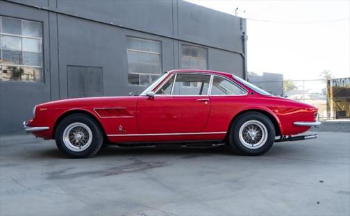1967 Ferrari 330