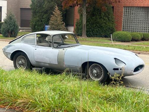 1965 Jaguar XKE Base