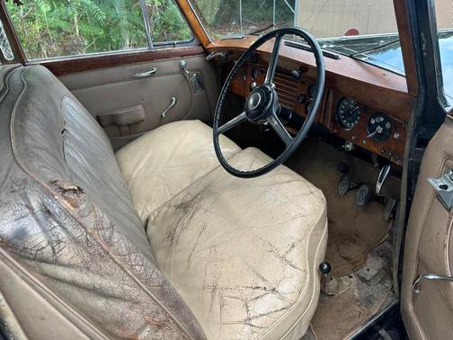 1951 Rolls-Royce Silver Wraith 