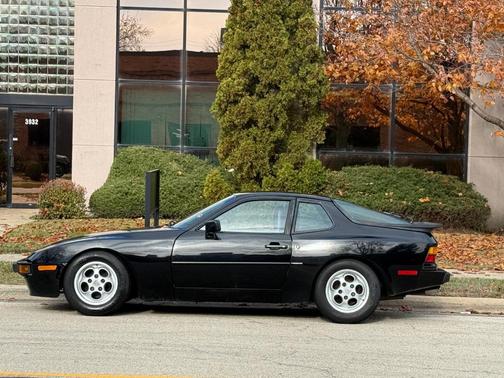 1986 Porsche 944 Hatchback