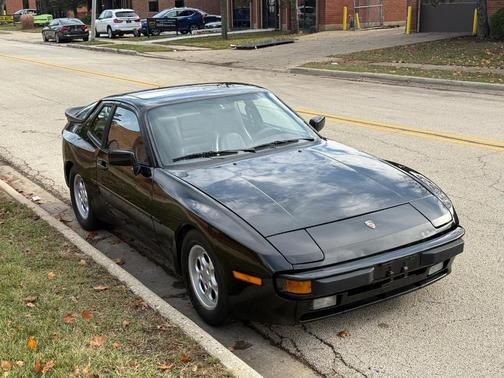 1986 Porsche 944 Hatchback