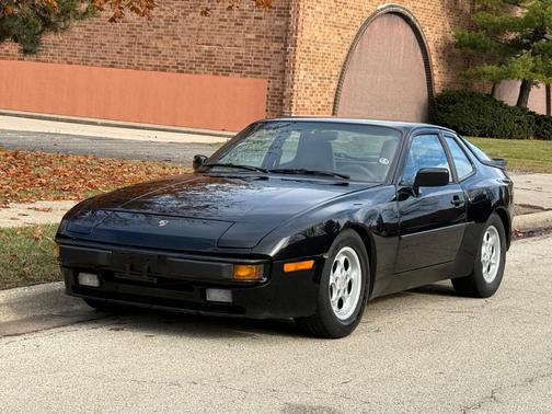 1986 Porsche 944 Hatchback