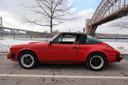 1982 Porsche 911 Targa