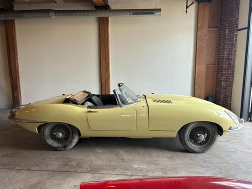 1967 Jaguar XKE Base