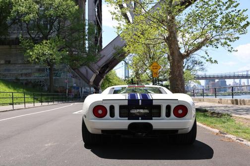Blue Racing Stripes 2005 Ford GT Coupe