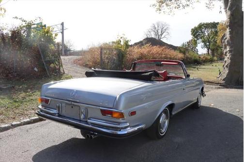 1971 Mercedes-Benz 280SE Base