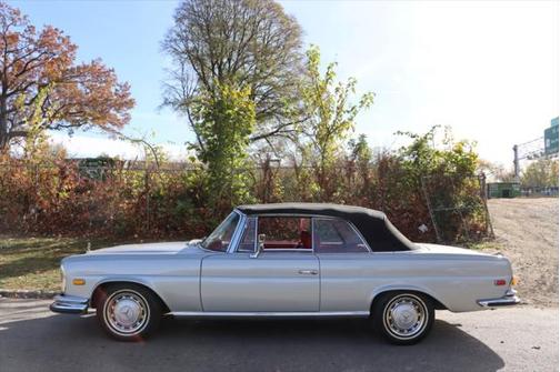 1971 Mercedes-Benz 280SE Base