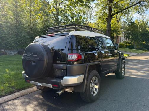 2014 Toyota FJ Cruiser Base