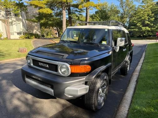 2014 Toyota FJ Cruiser Base