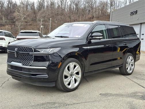 INFINITE BLACK MET CC 2025 Lincoln Navigator RESERVE