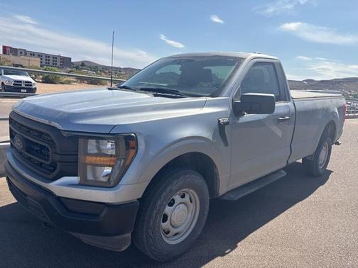 ICONIC SILVER METALLIC 2023 Ford F-150 XL