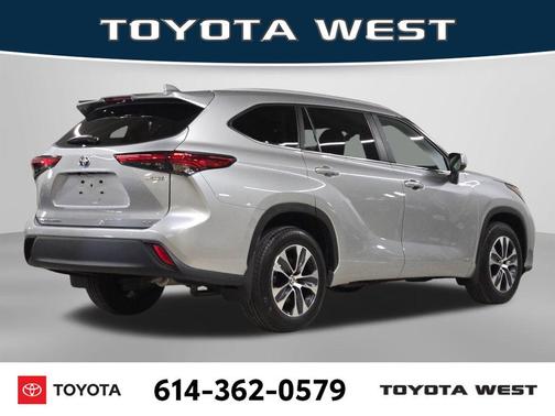2023 Toyota Highlander Hybrid XLE