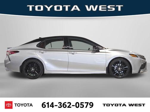 Celestial Silver Metallic/Midnight Black Metallic 2023 Toyota Camry XSE