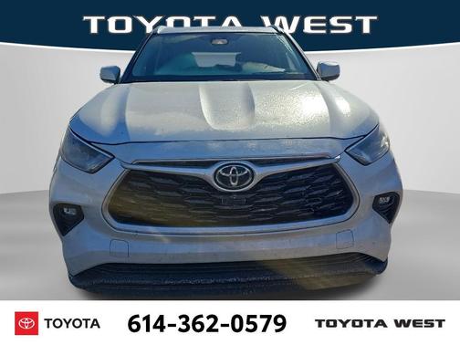 Wind Chill Pearl 2022 Toyota Highlander XLE