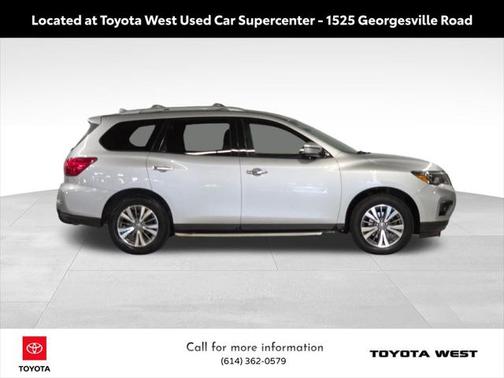 2019 Nissan Pathfinder SV