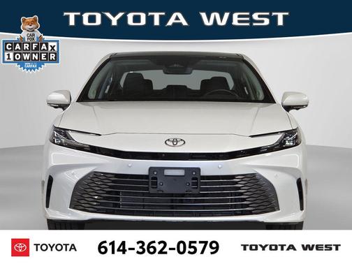Pearl 2025 Toyota Camry XLE
