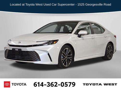 Pearl 2025 Toyota Camry XLE