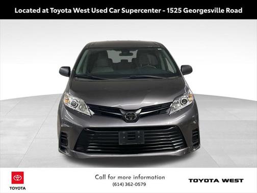 2020 Toyota Sienna SE