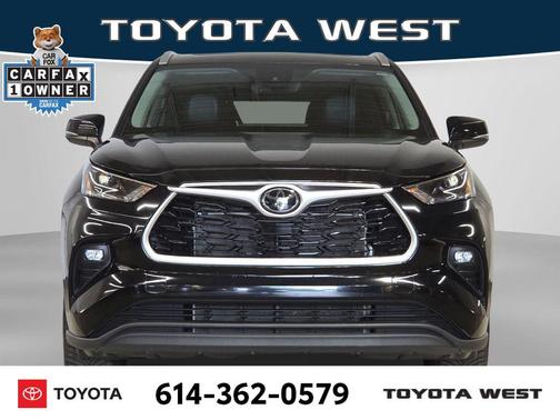 Midnight Black Metallic 2024 Toyota Highlander XLE