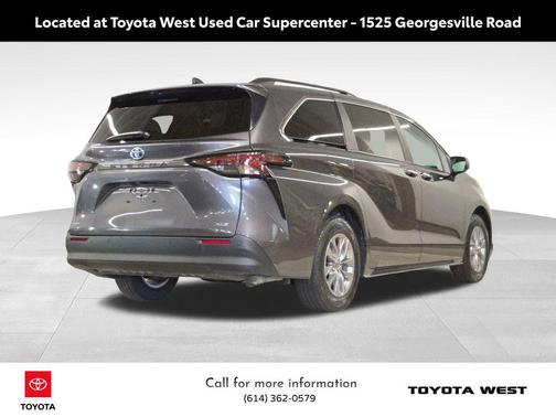 2025 Toyota Sienna XLE 8 Passenger