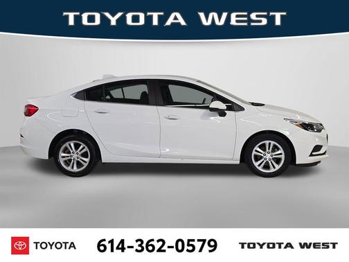 Summit White 2017 Chevrolet Cruze LT